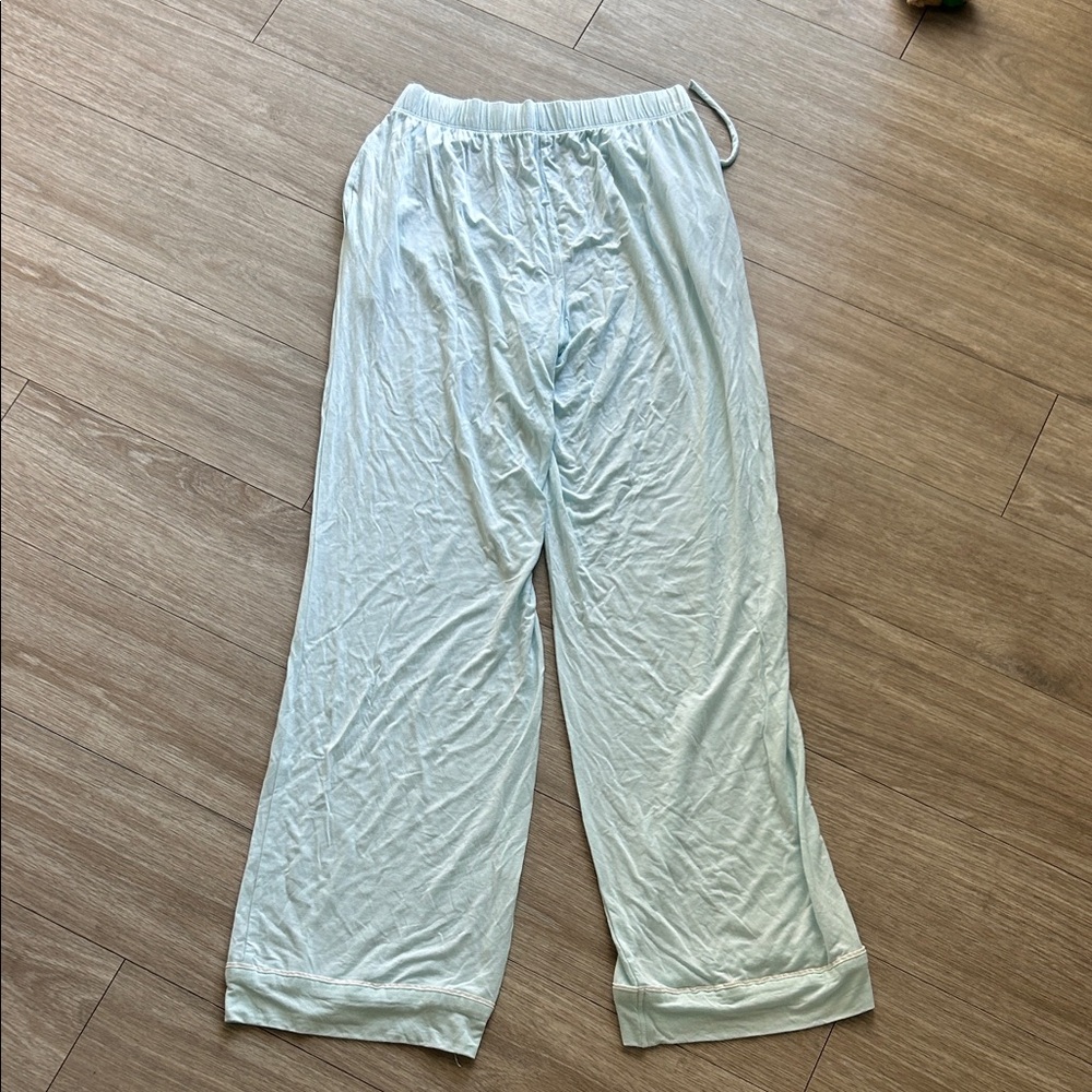 Victoria’s Secret Light Blue Pajama Set - Picture 9 of 14